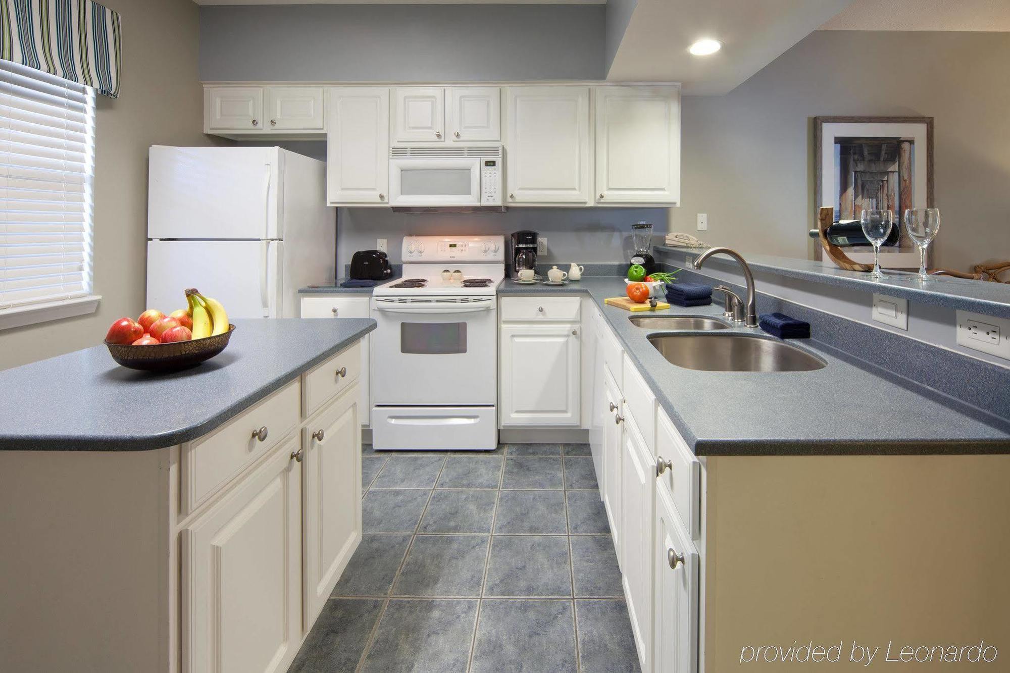 Holiday Inn Club Vacations Panama City Beach Resort Room photo